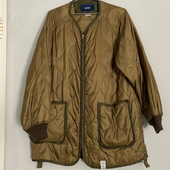 Fintoe olive green 3M thinsulate boxy oversized jacket liner style Men’s Medium. - Picture 1 of 13